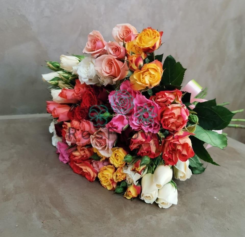 Букет цветов из: Розы в Шигоны