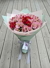 Букет цветов из:  Альстромерии #REPLACE_PRED# Шигоны