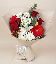 Букет цветов из:  Розы, Хризантемы, Герберы и Лилии в Шигоны