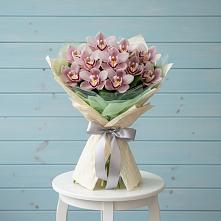 Букет цветов из:  Орхидеи и Розы в Шигоны