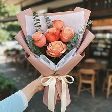 Букет цветов из:  Розы в Шигоны