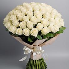 Букет 101 беля роза Белоснежка в Шигоны