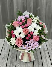 Букет цветов из:  Альстромерии, Гвоздики, Розы и Хризантемы в Шигоны