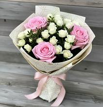Букет цветов из:  Розы в Шигоны