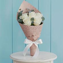 Букет цветов из:  Розы в Шигоны