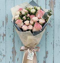 Букет цветов из:  Розы в Шигоны