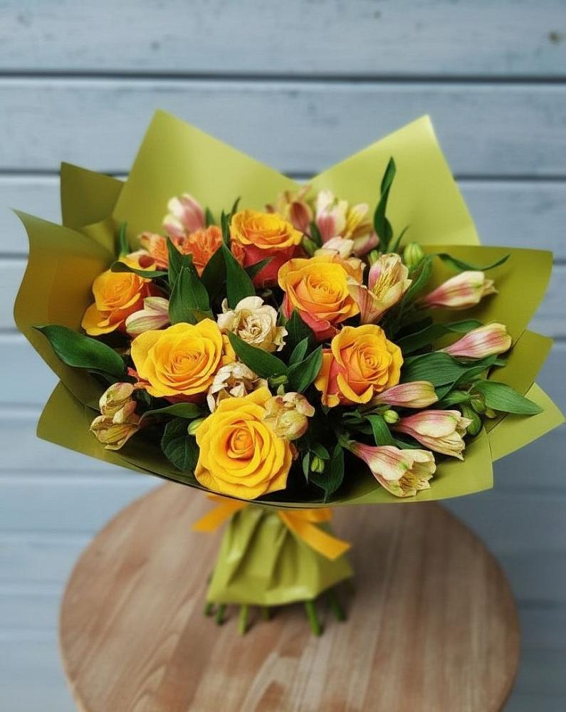 Букет цветов из: Альстромерии и Розы в Шигоны