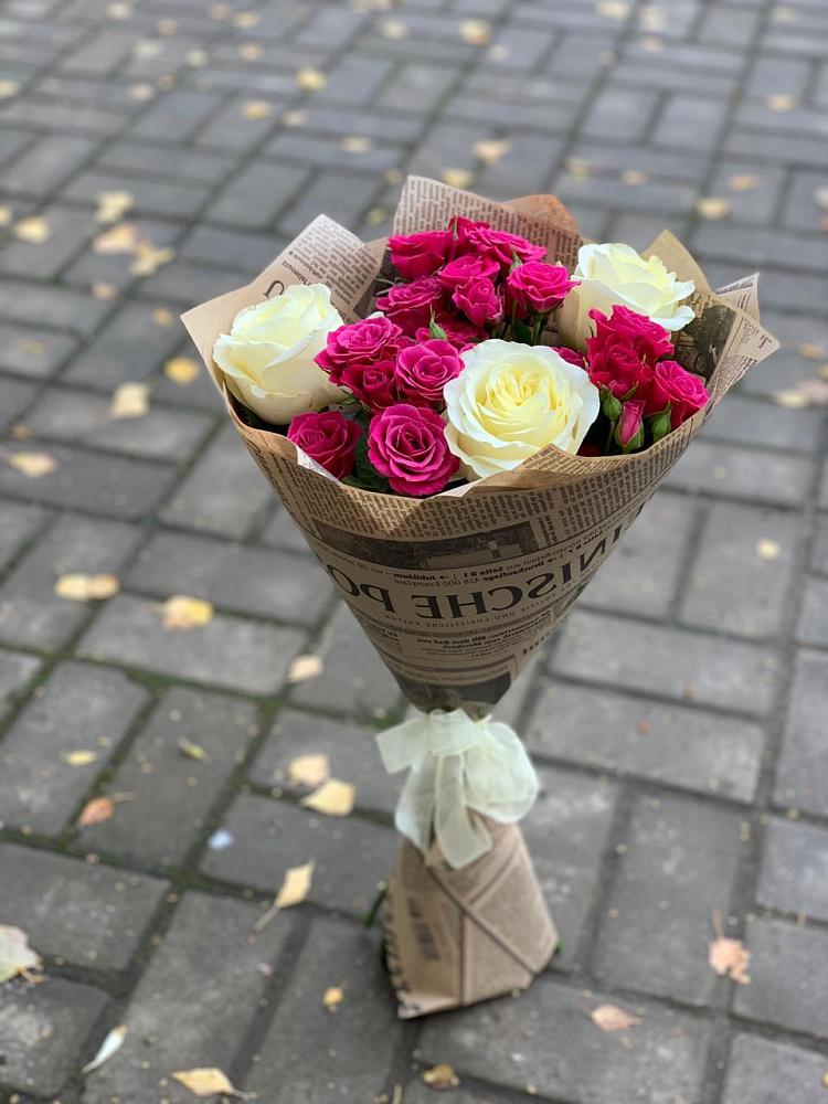 Букет цветов из: Розы в Шигоны