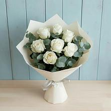 Букет Белые розы в Эвкалипте в Шигоны