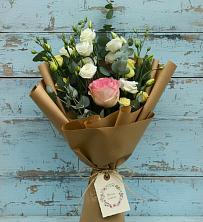 Букет цветов из:  Розы и Лизиантусы в Шигоны