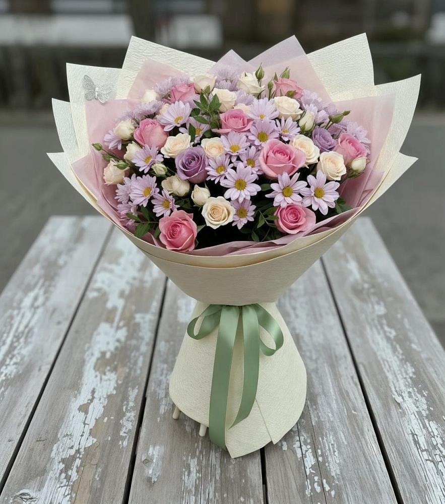 Букет цветов из: Розы и Хризантемы в Шигоны