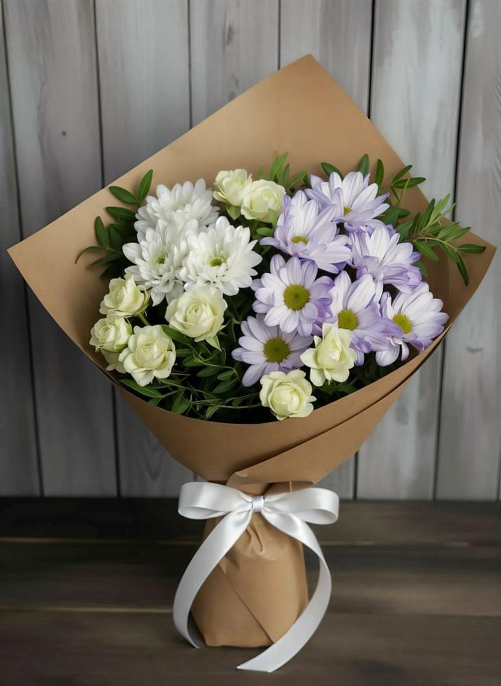 Букет цветов из: Хризантемы и Розы в Шигоны