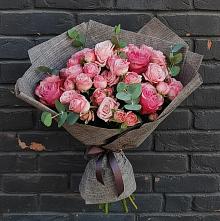 Букет цветов из:  Розы в Шигоны