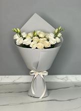 Букет цветов из:  Розы и Лизиантусы в Шигоны